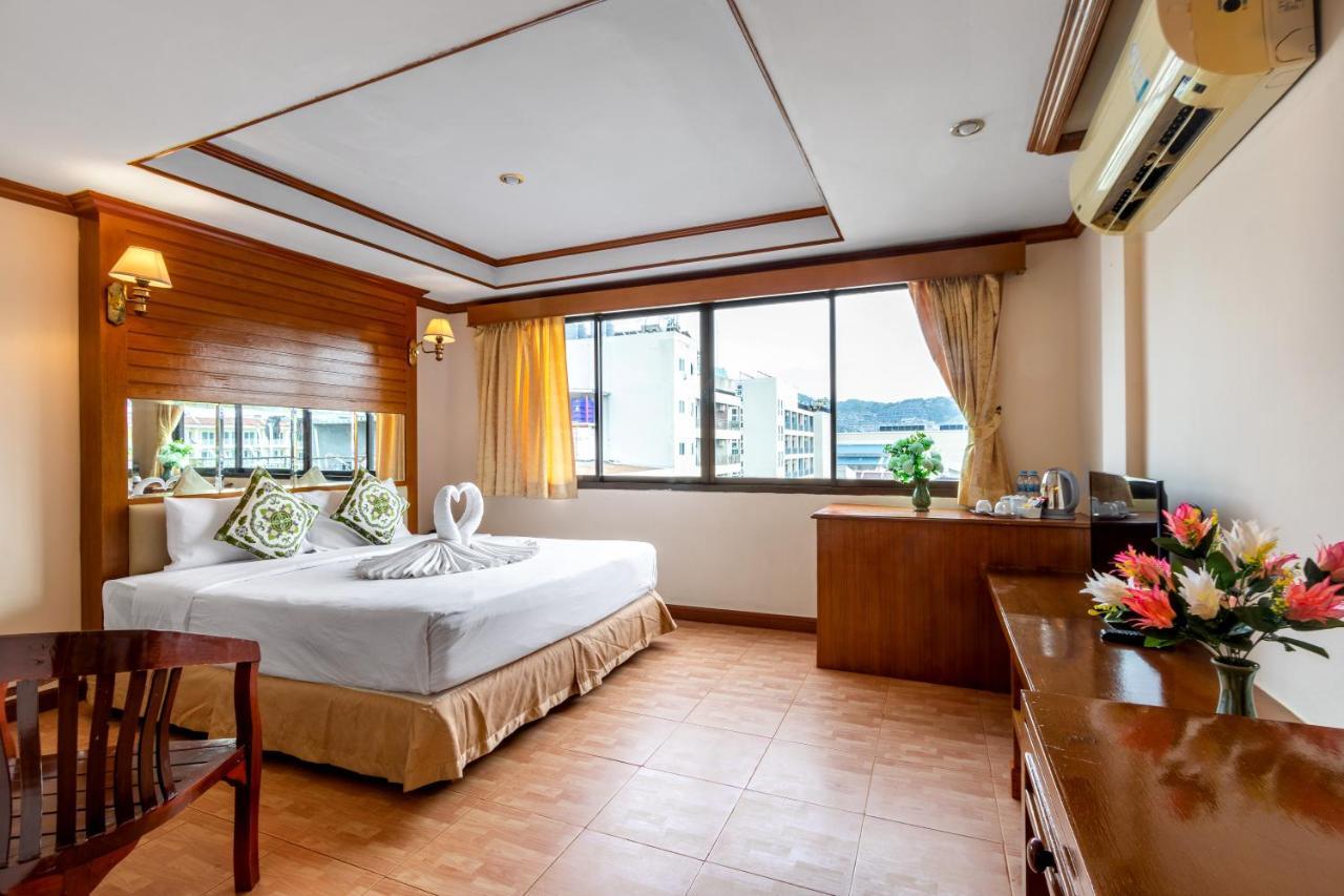 Jb Green Hotel Patong Exteriör bild