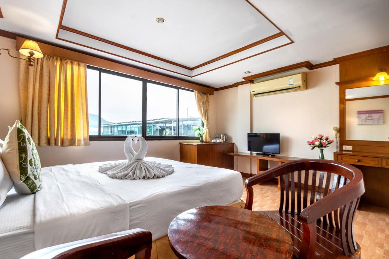 Jb Green Hotel Patong Exteriör bild
