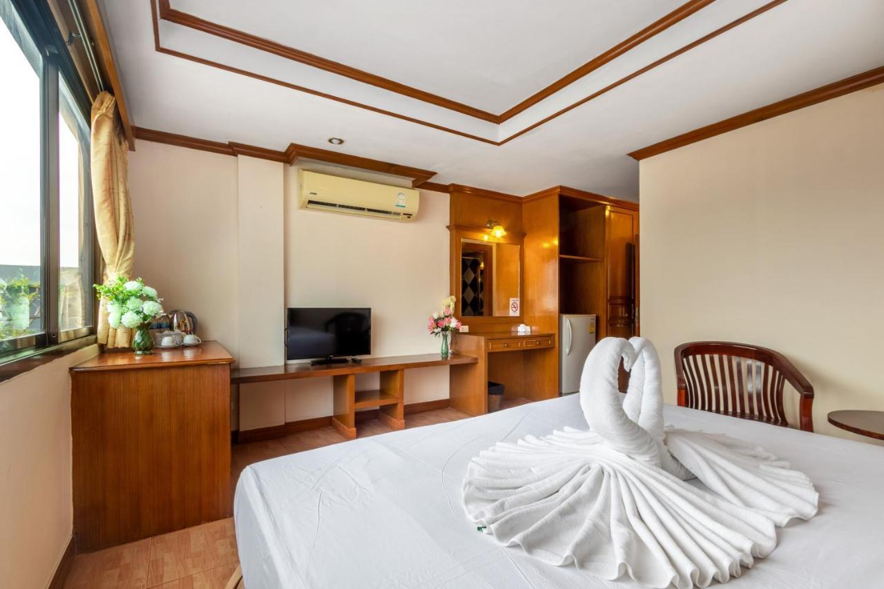 Jb Green Hotel Patong Exteriör bild