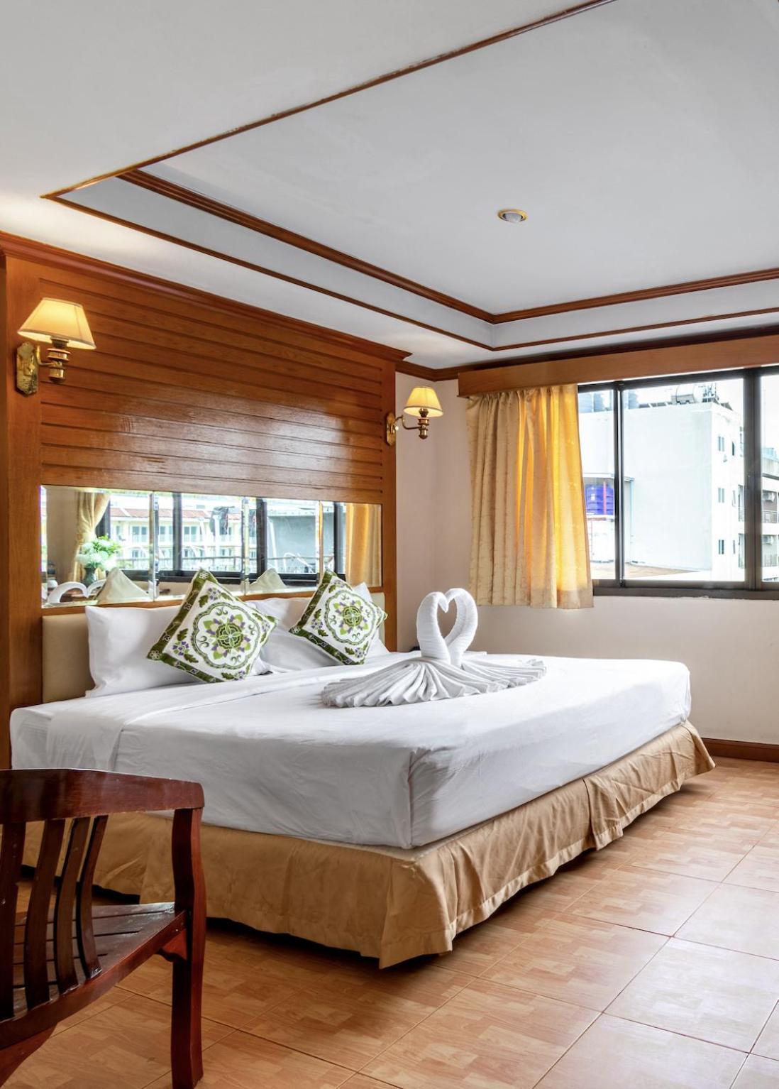 Jb Green Hotel Patong Exteriör bild